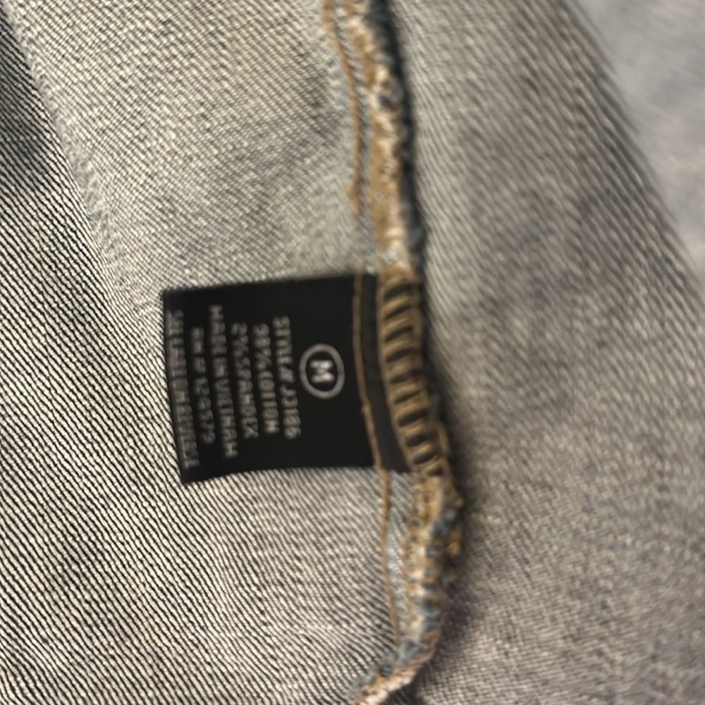 Sneak Peek cropped denim jacket - Picture 6 of 7